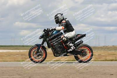 media/Apr-26-2024-TrackDaz (Fri) [[c4b677d280]]/B Group/120pm (Wheelie Bump)/